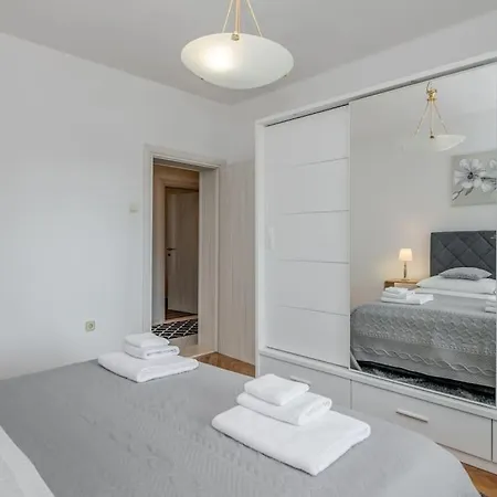 Apartment New- 3 Bedroom In Trogir
