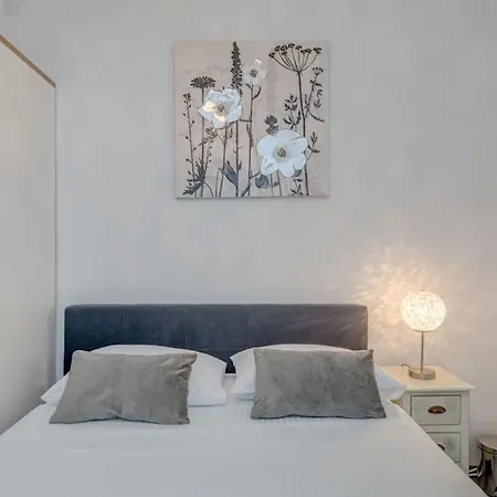 New- 3 Bedroom In * Trogir