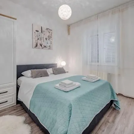 New- 3 Bedroom In Trogir