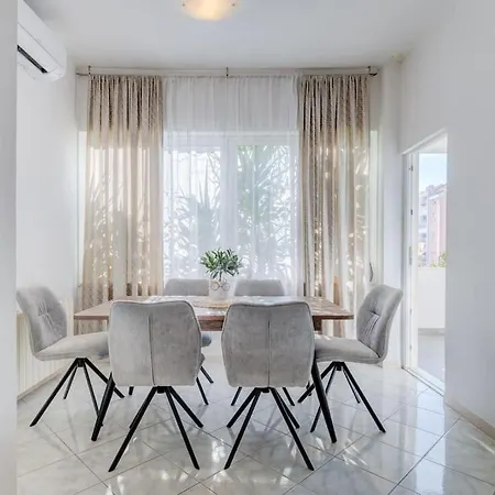 New- 3 Bedroom In Trogir