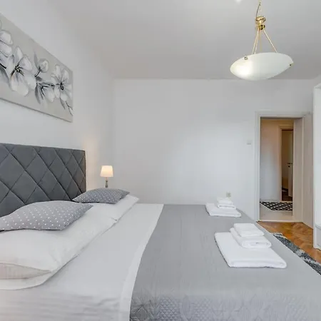 New- 3 Bedroom In Trogir