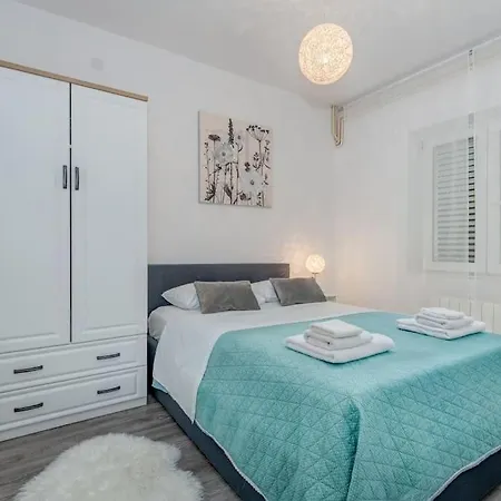 New- 3 Bedroom In *